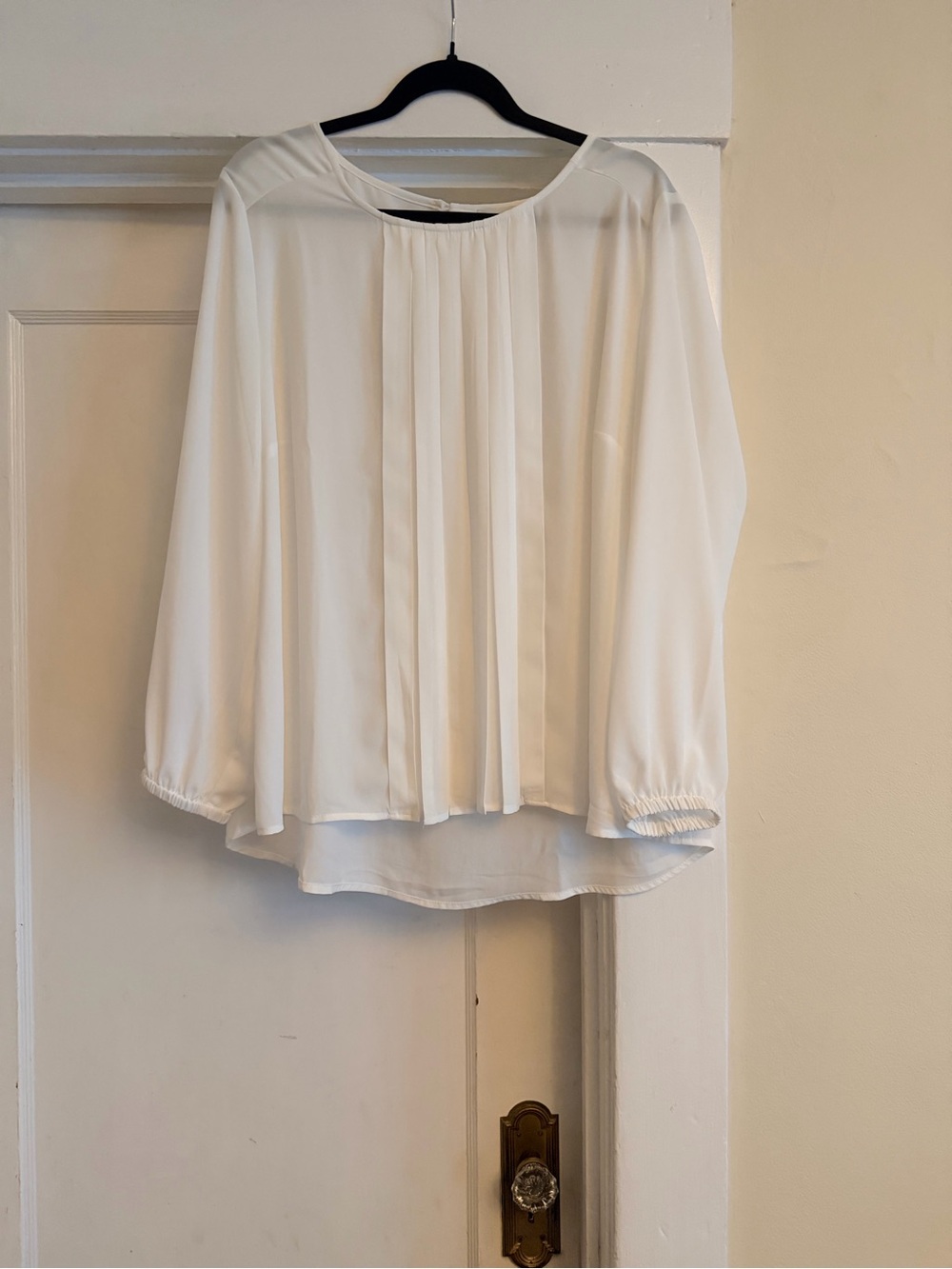 Classic White Pleated Long-Sleeve Blouse